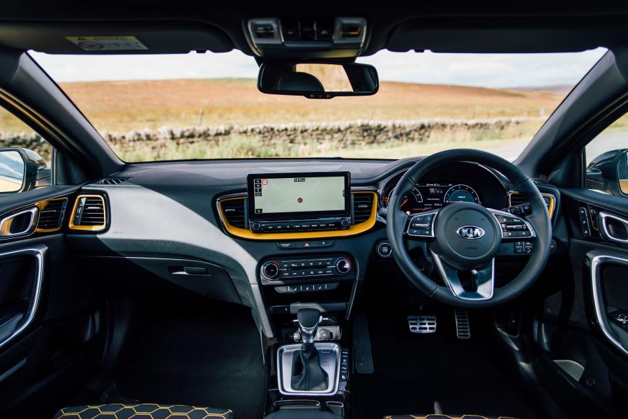 Торпедо Kia XCeed First Edition 2019 года  (UK) (фото 77 из 103)
